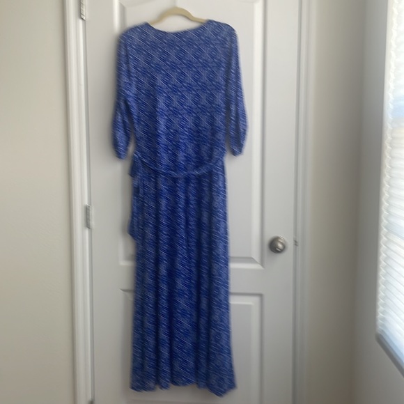 Allison Brittney - long dress, white & blue pattern with 3/4 “ sleeve. Size PL. - Picture 2 of 3